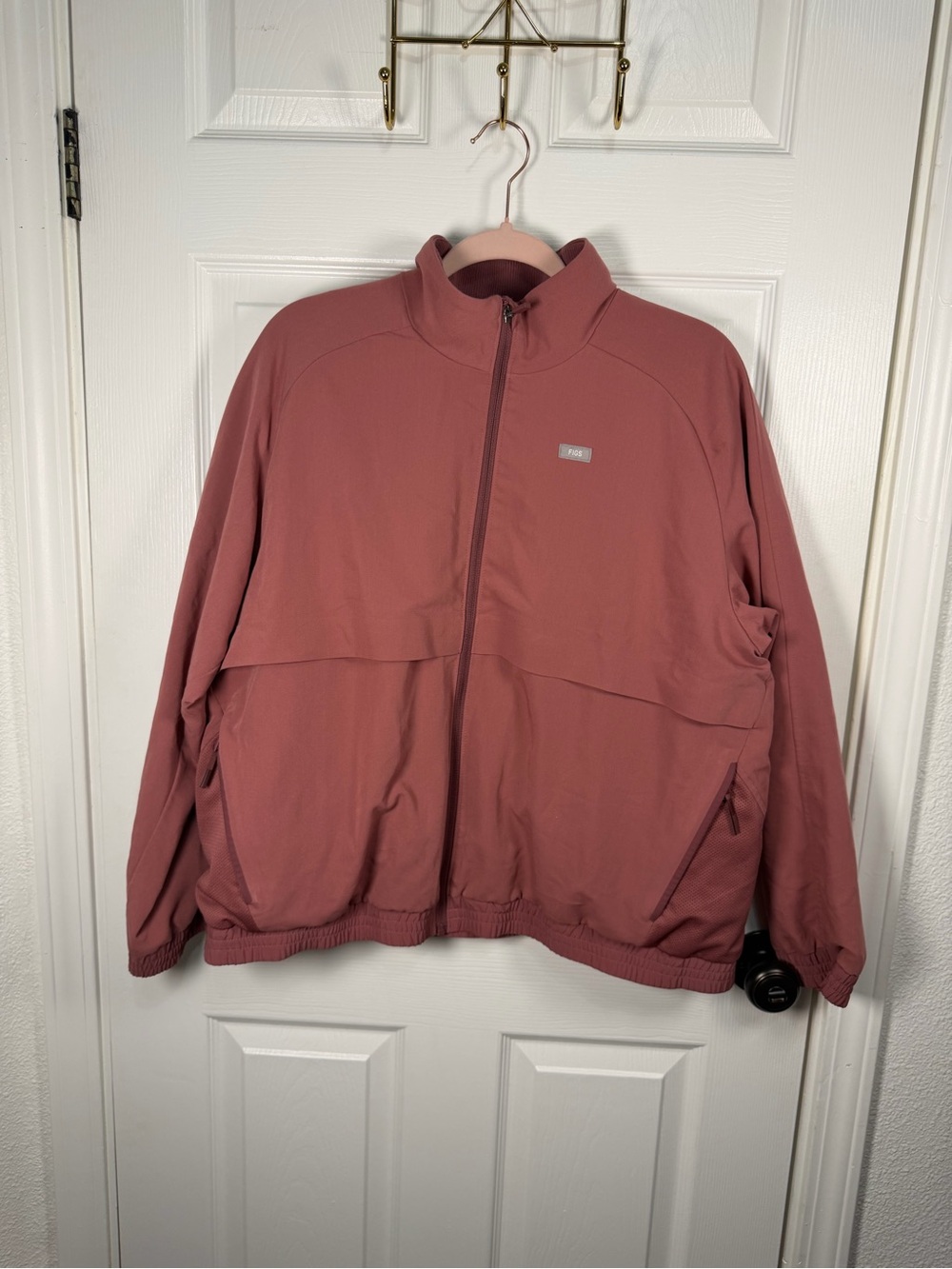 Figs Women's Dusty Rose Zip-Front Bomber Jacket